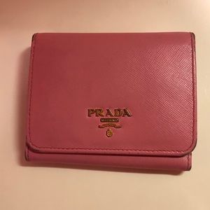 PRADA PRINK WALLET. USED MANY TIMES